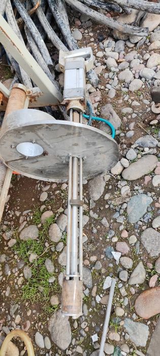 Suv qadoqlaydigan aparat kamplekt sotiladi srochni