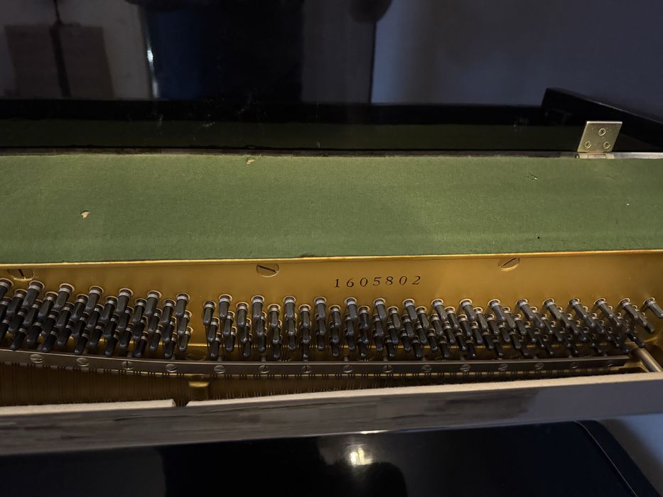 Pianina  Yamaha + scaun