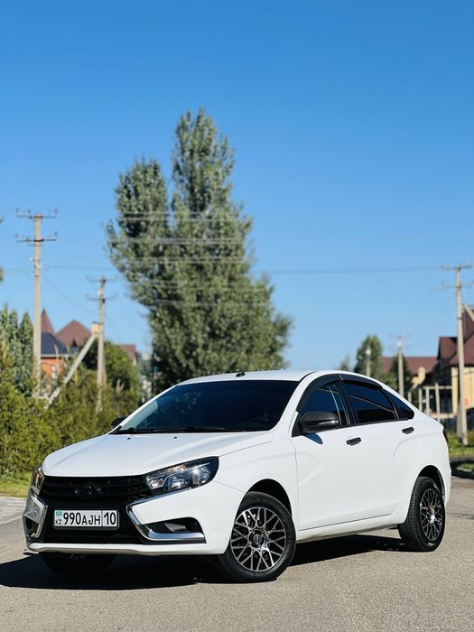 Lada Vesta 2020 года 1.6 Вариатор