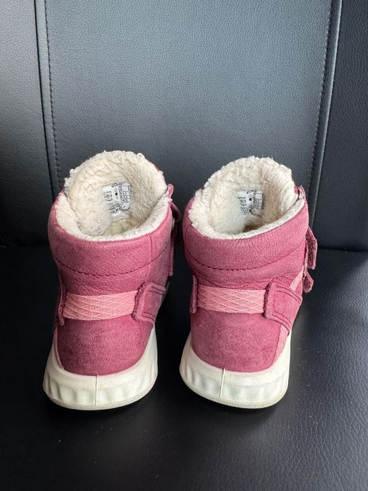 Cizme de iarna Ecco cu gore-tex, marimea 23