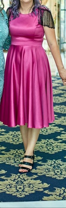 Vând rochie mărimea M