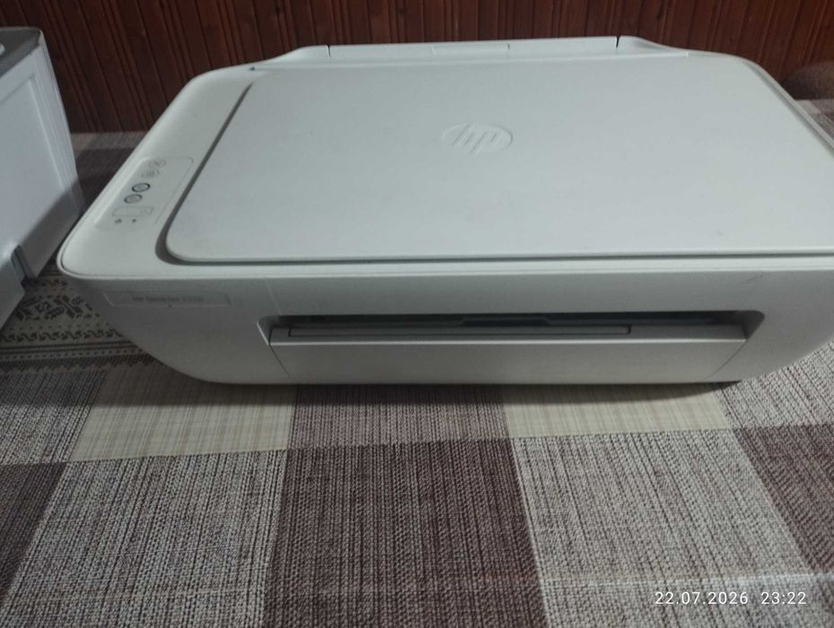 Продавам 2 броя принтери hp  deksk jet2800e series