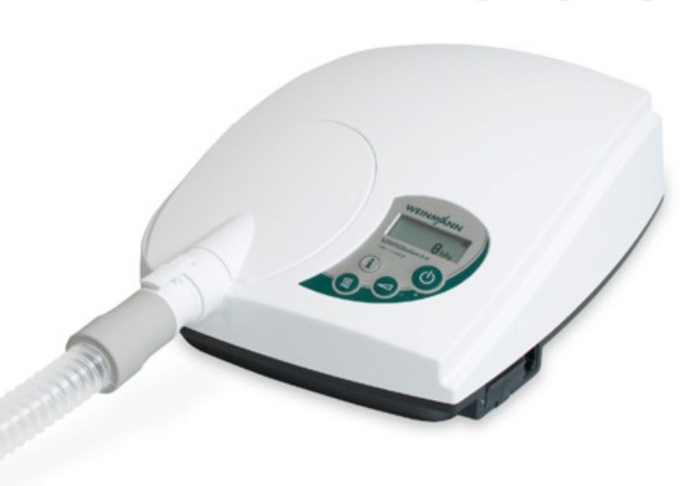 Әйелдер аяқтарын кеңірек суретке түсіреді