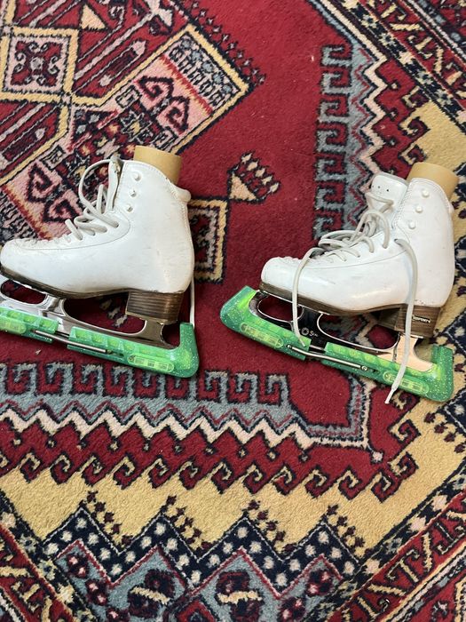 Коньки  профессиональные фигурные
