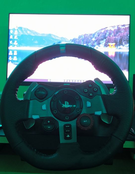 Logitech G27 Volan Gaming + Pedale + Schimbător