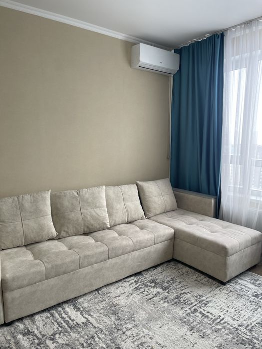 Угловой диван в отличном состоянии