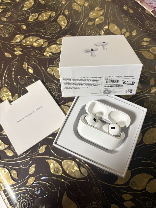 AirPods 2 noi in cutie