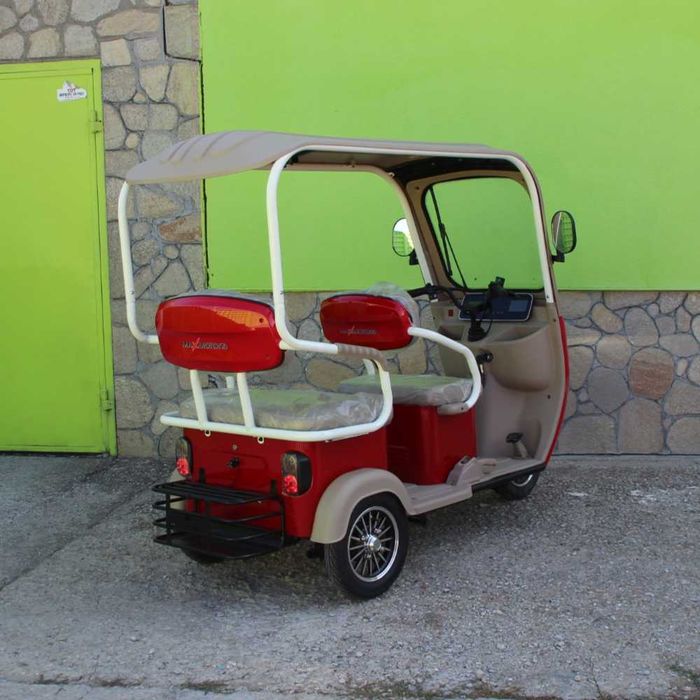 Електрическа триместна триколка Max Motors NEW GOLF RED
