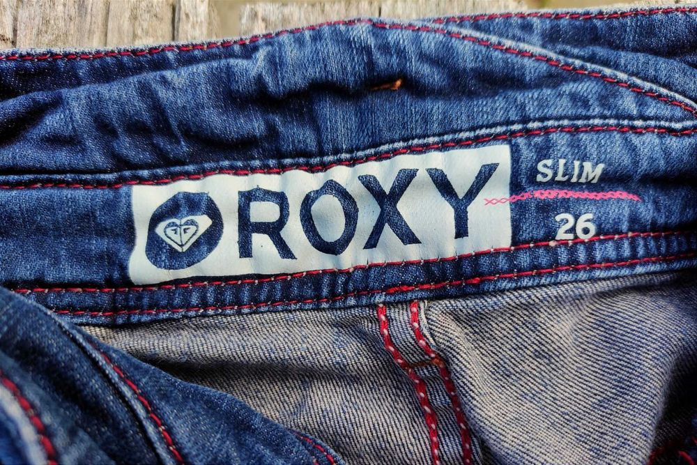 Оригинални дамски дънки Roxy