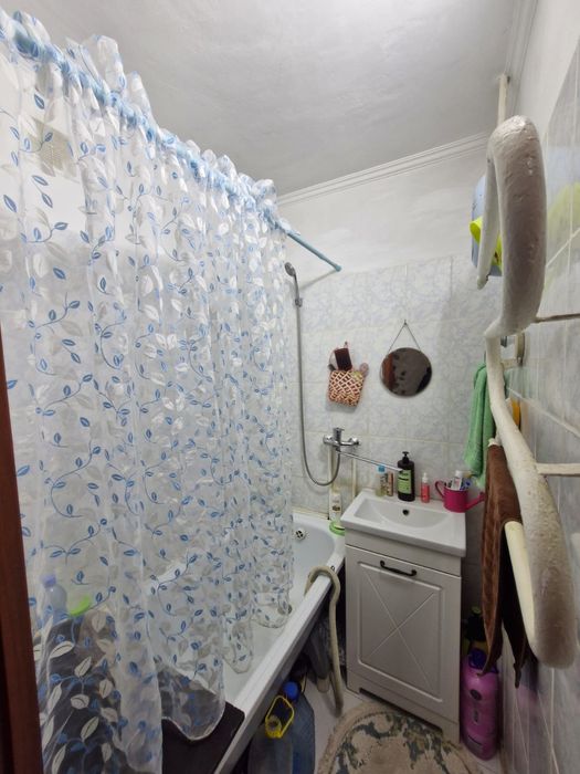 Продам 2 ком квартиру в районе Изюминки