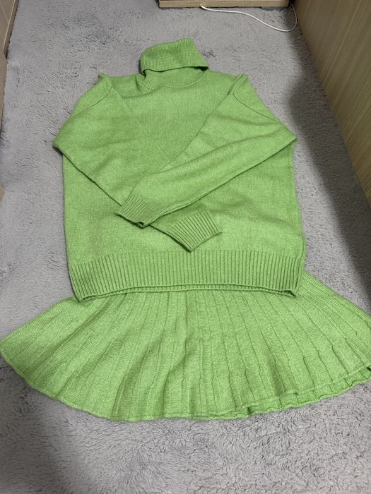 Set tricot pulover si fusta