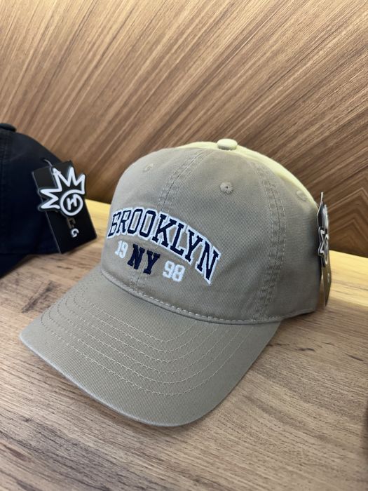 Кепки BROOKLYN разные цвета.