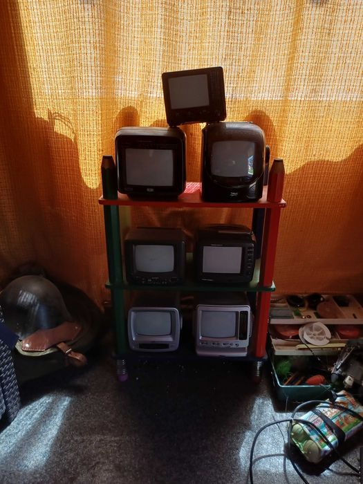 Vand tv mini de colectie, ptr cunoscatori !