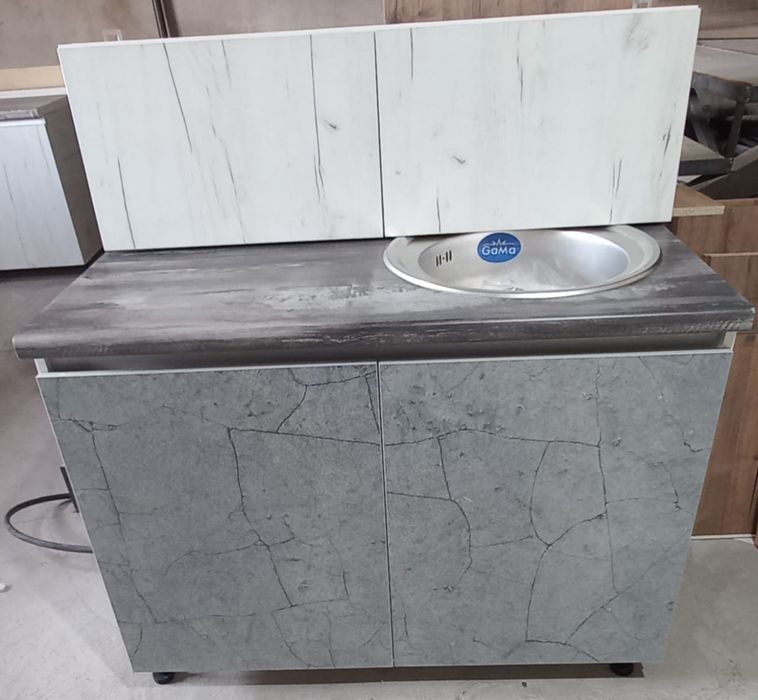 Продаю кухонный гарнитур