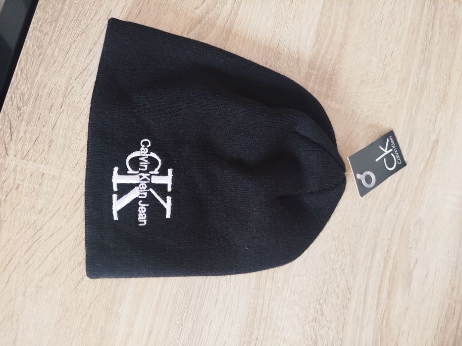 Căciula neagra unisex CK noua cu eticheta