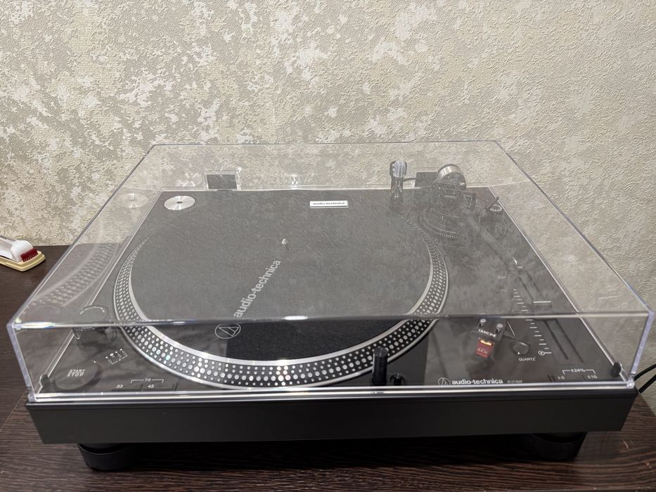 Проигрыватель винила Audio-Technica AT-LP140XP