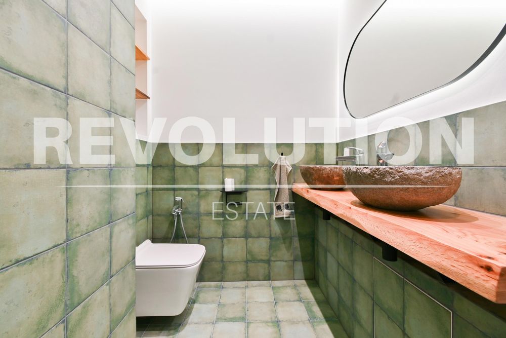 Дава се под наем Тристаен апартамент в София, Център - 90 кв.м за 1300 € - Снимка #4