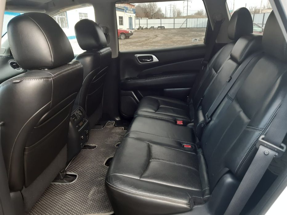 Продам Nissan pathfinder R52 2013