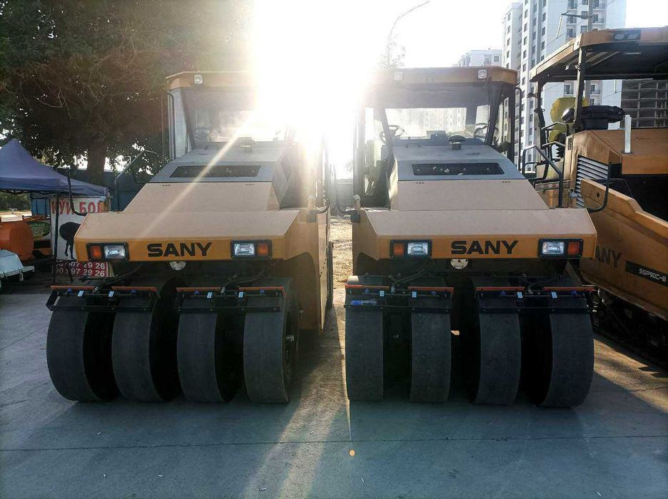 Пневмоколёсный   SANY SPR160C-8 16 тн каток (XCMG ) в наличий