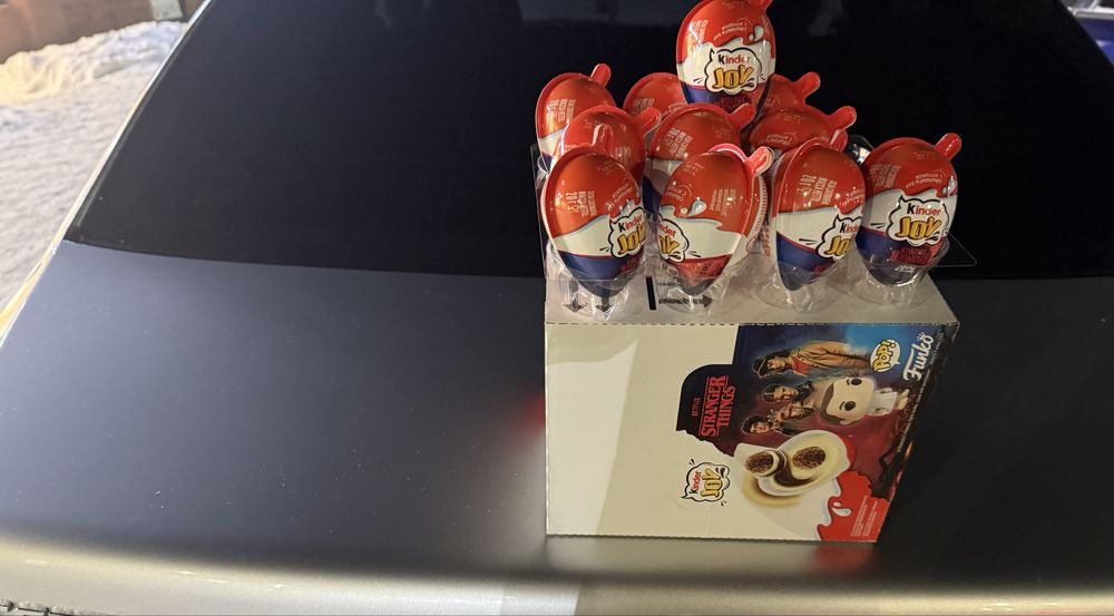 Киндер джой Очень странные дела