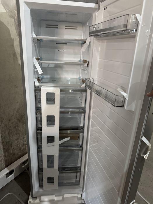 Морозильная камера MIDEA MDRU385FZF46 272L No Frost