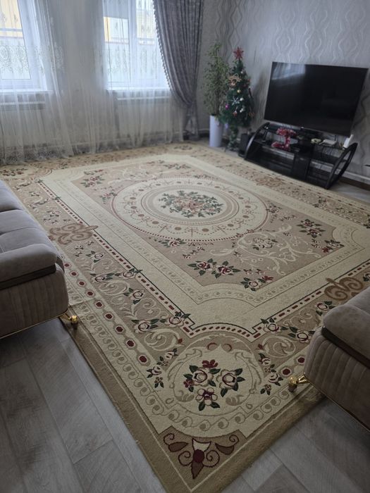 Әр түрлі б/у кілемдер /ковёр/