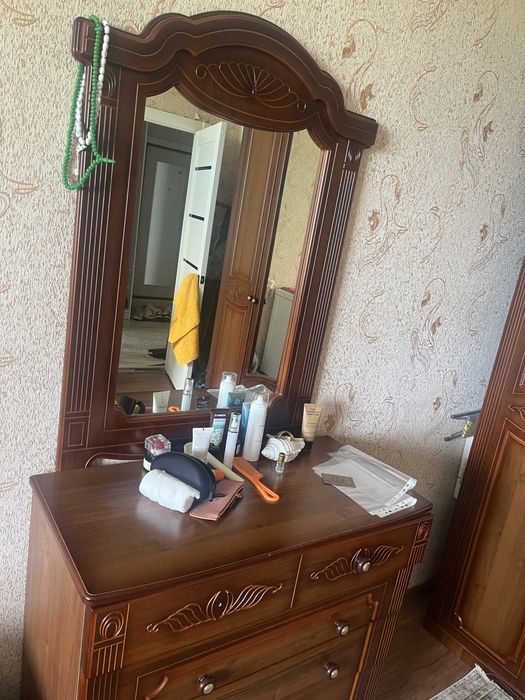 Продаю мебель шкафы