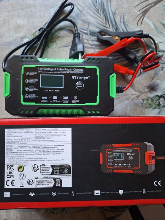 Зарядно устройство за автомобила. Чисто ново. Цена 45 лв.