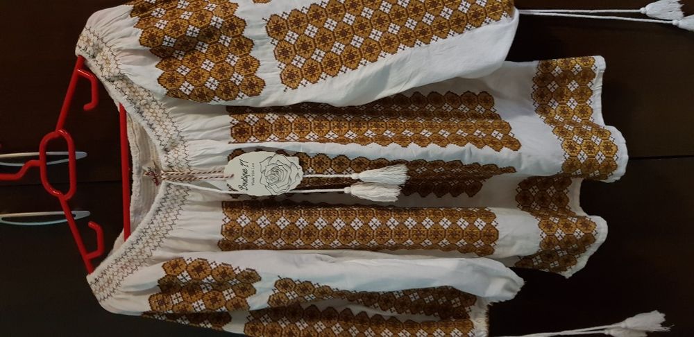 Ie bluza cu broderie tradiționala