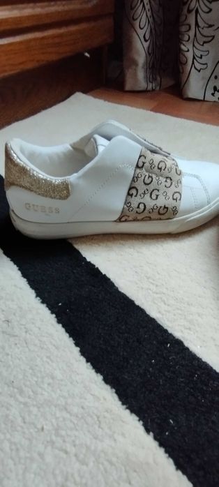 Pantofi alb Guess