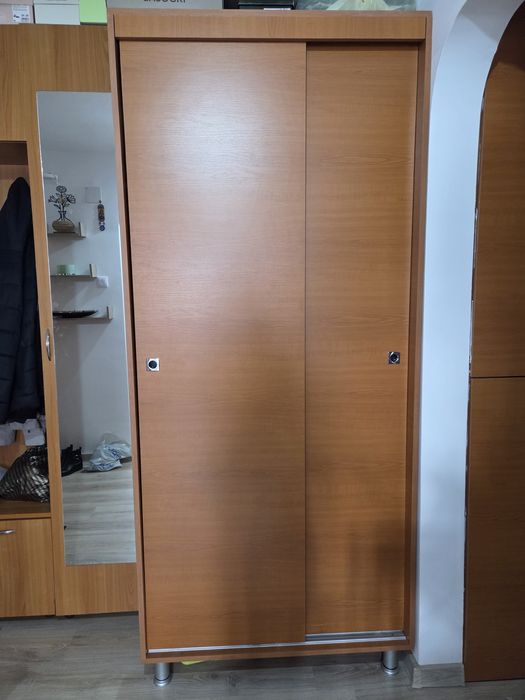 Vând mobilier pentru hol