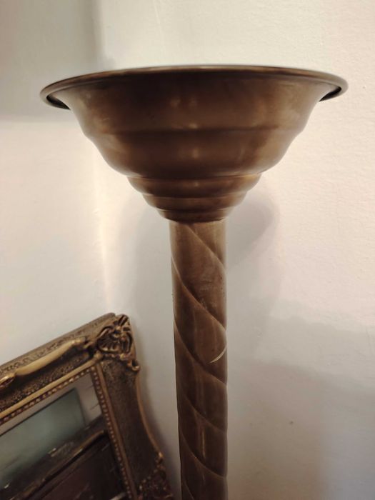 Stalp/ piedestal  metal