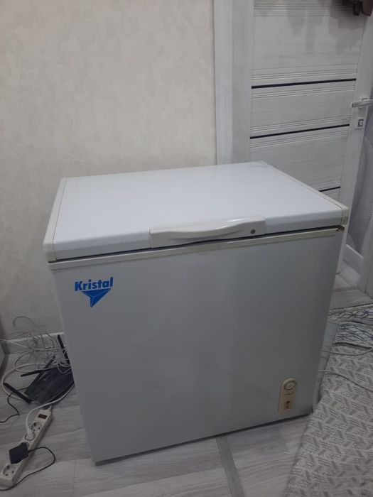Продаю Морозильник