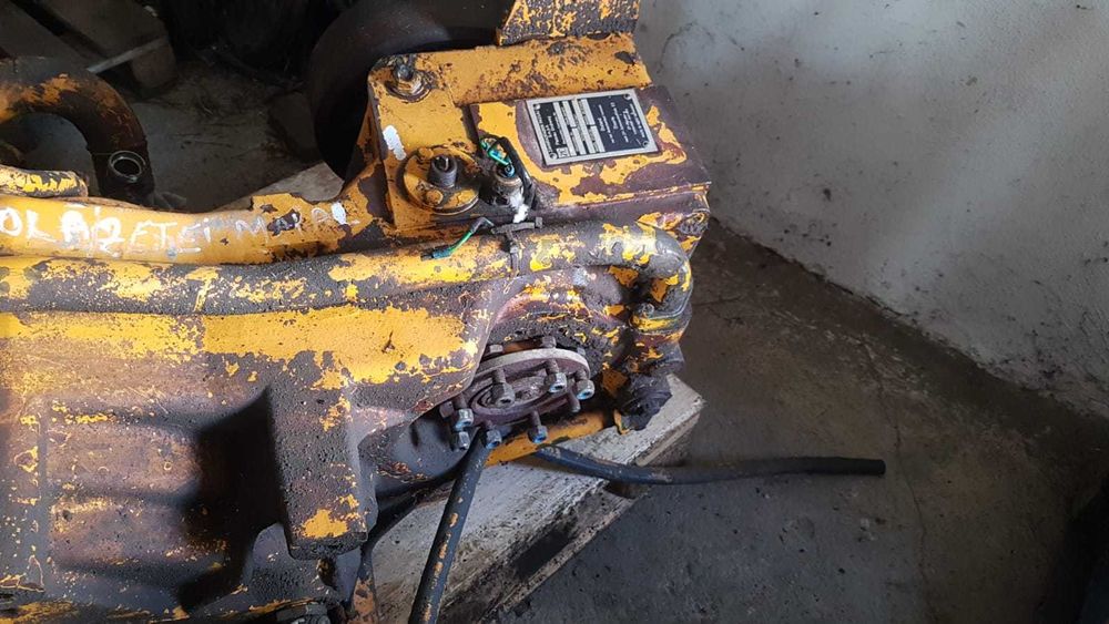 Cutie de viteza incarcator ZF 4WG-180