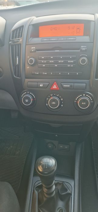 Se vinde Fără schimburi sau variante kia cee.d 2008 benzina