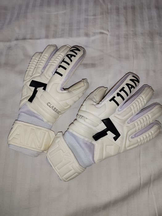 Вратарски ръкавици TITAN