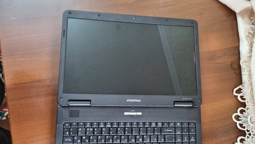 Ноутбук emachines