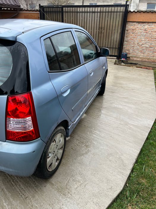 Kia Picanto benzină