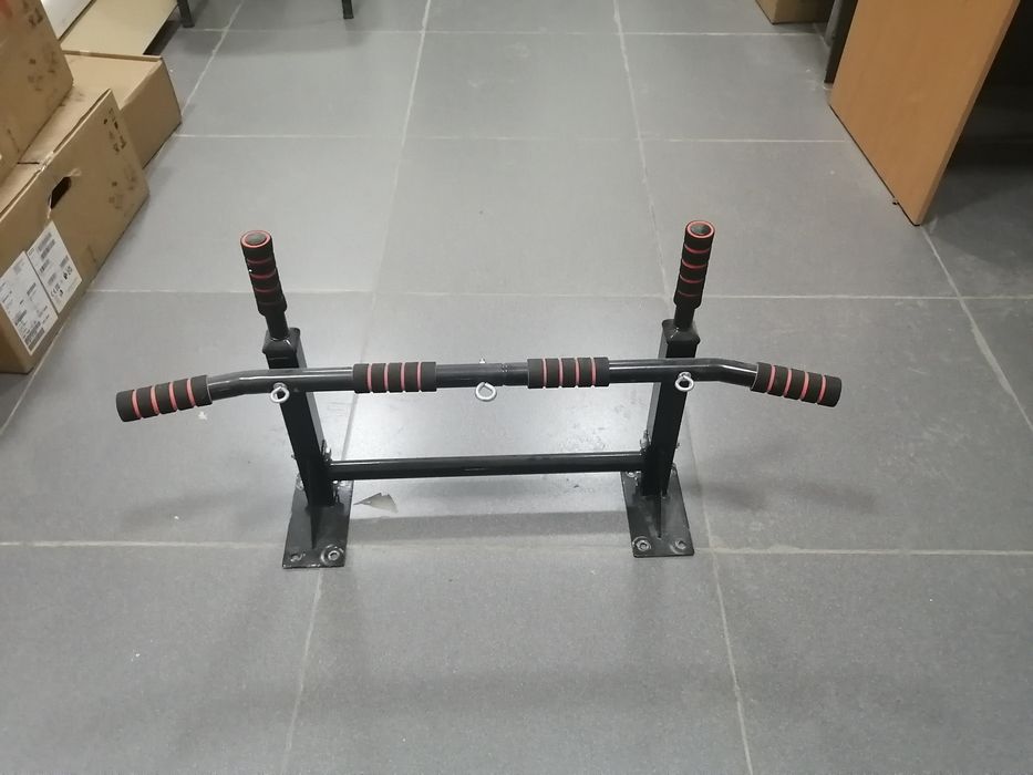 Турник спортивный