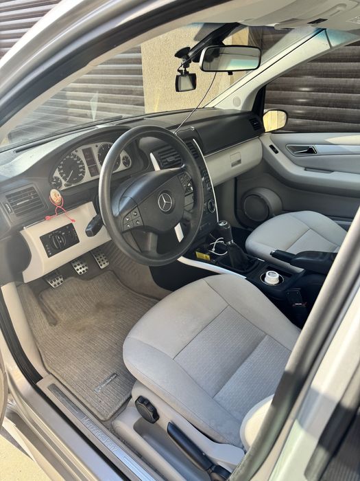 Мерцедес Б 170 с АГУ