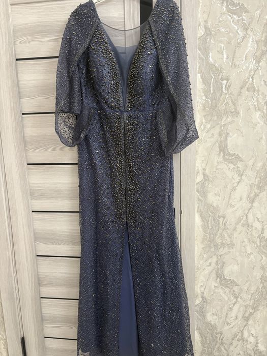 Продам шикарное платье