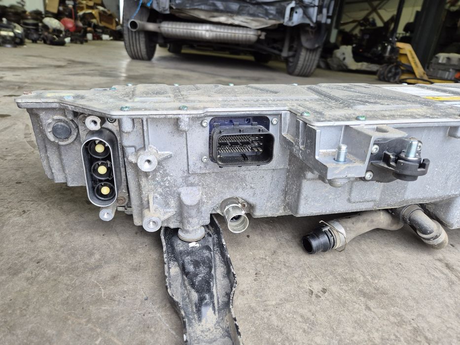 Modul electronic transformator baterie hibrida bmw f45 cod 28639771