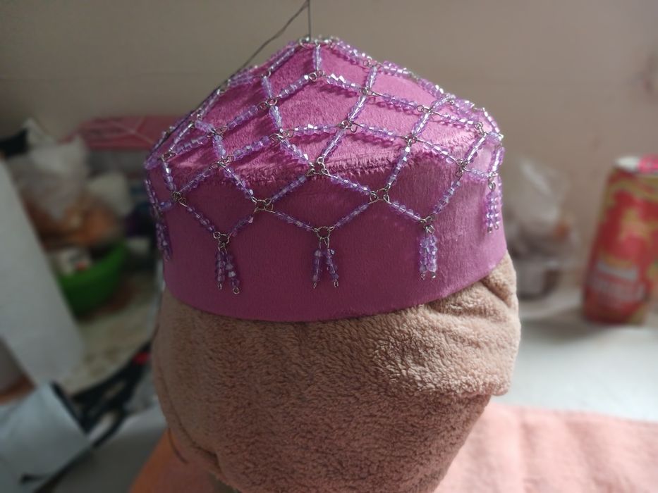 Тақия, көпшік этно тәж