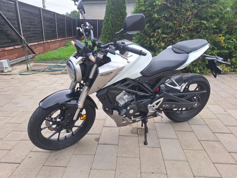 Honda cb125r abs