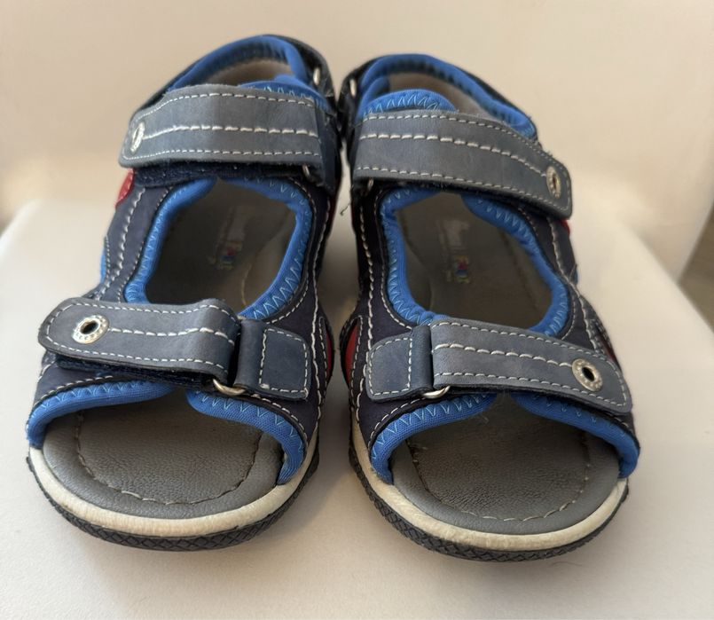 Сандали и кецове за момче 29 номер.