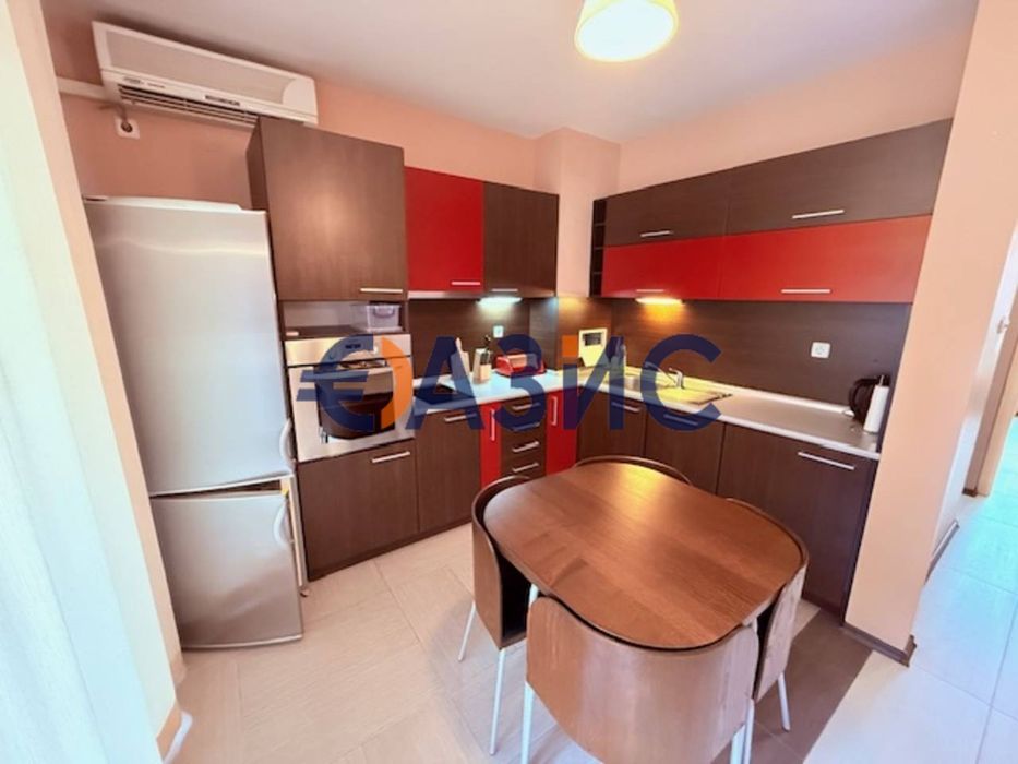 Продава се Двустаен апартамент в к.к. Слънчев бряг - 63 кв.м за 1207 €/кв.м - Снимка #2