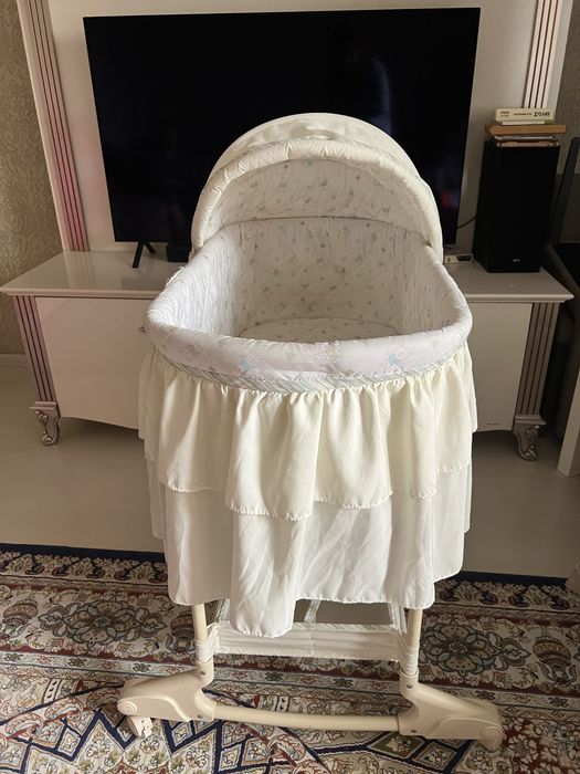 Кроватка для новорожденных