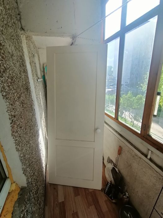 Продам флягу б.у и стулья крепкие