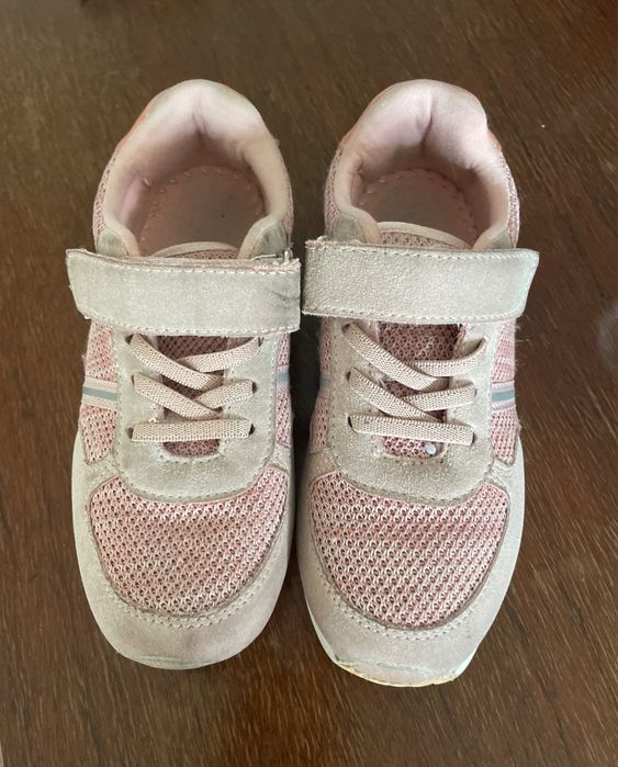 Кроссовки детские