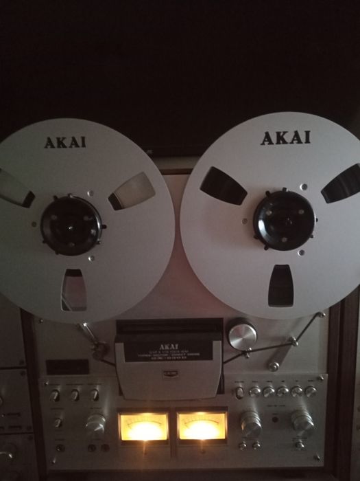Vând magnetofon Akai 630 D